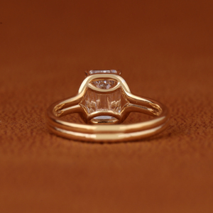 Anillo de Compromiso Solitario con Diamante Cultivado en Laboratorio, Corte Esmeralda de 2 Quilates, Oro Amarillo de 14K/18K, Anillo de Boda para Mujer - Product Image 4