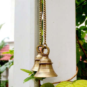 Clochettes de temple en laiton faites à la main avec chaînes, carillon éolien traditionnel suspendu pour la décoration de la maison et la décoration de la salle de prière - Product Image 5