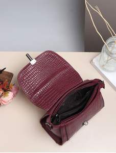 Genuine Leather Maroon Classic <b>Satchel</b> Bag <b>for</b> <b>Men</b> Women Handmade Vintage Shoulder Messenger Bag 3L Capacity Detachable Strap - Product Image 3
