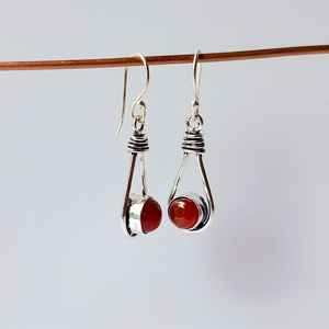 ต่างหูเงินแท้ชุบทองประดับคาร์เนเลียน ของขวัญสำหรับผู้หญิงในโอกาสพิเศษ ดีไซน์หรูหรา - Product Image 3