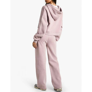 Notre usine OEM produit des ensembles de survêtements en coton pour femmes de haute qualité avec des tissus doux pour les marques sportives professionnelles. - Product Image 6