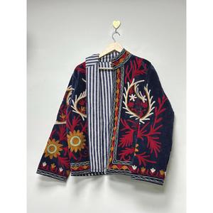 Chaqueta Suzani de Terciopelo Bohemio Premium, Bordada a Mano con Patrón Floral de Enredaderas, Manga Larga, Ropa Exterior de Otoño para Mujer - Product Image 1