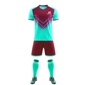 Vêtements de sport confortables pour hommes, uniforme de football 100% polyester, uniforme de football sur mesure pour hommes - Product Image 5