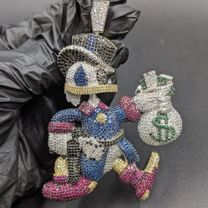 จี้การ์ตูนเพชร VVS หลากสี รูปตัวละครขี่ม้า สร้อยคอแฟชั่นฮิปฮอป เครื่องประดับสำหรับผู้หญิงผู้ชาย ปรับแต่งได้ ทำจากเงินแท้ IGI - Product Image 4