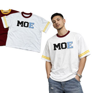 Camisetas de hombre personalizables 100% algodón con diseño de panel a rayas, cuello con pedrería en contraste, corte holgado y pesado, estampado serigrafiado. - Product Image 6