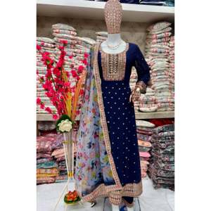 Vestido Anarkali de Diseñador con Pantalón y Dupatta para Fiestas, Ropa India y Pakistaní - Product Image 4