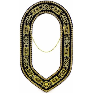 Chaîne de collier maçonnique de qualité supérieure 2024, design haut de gamme, grand château de la Franc-Maçonnerie, chaîne dorée avec support violet – Meilleures ventes - Product Image 1