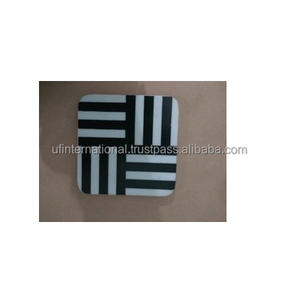 Vente en gros de sous-verres incrustés d'os ensemble de sous-verres incrustés noir et blanc sous-verres de service en os ustensiles de cuisine tasse fabrication indienne - Product Image 2