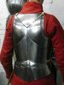 Plastron médiéval en acier durable, style gothique authentique, fonctionnel, pour costume de chevalier, Halloween, Journée de la Terre, fait main - Product Image 3