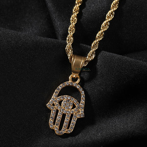 Pendentif Main de Fatma en Argent 925 Rhodié Or avec Cristaux de Laboratoire et Strass – Breloque de Luxe pour Usage Quotidien – Bijou Unisexe Hip Hop - Product Image 1