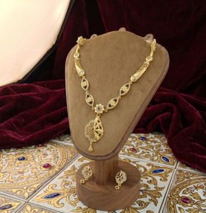Parure Collier et Boucles d'Oreilles Divyoro Élégante Florale en Alliage de Cuivre Doré pour Femme, Longueur Réglable, Bijoux Classiques d'Origine Orissa pour Mariage - Product Image 4