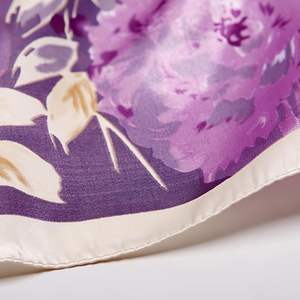 Foulard carré long imprimé personnalisé de créateur, style coréen, en soie, protection solaire, pour femme, idéal pour les fêtes – Nouvelle collection en promotion - Product Image 2