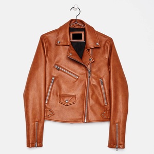 Chaqueta de cuero clásica negra para mujer, estilo biker, con cremallera, ajuste favorecedor, transpirable, cómoda y atractiva. - Product Image 1