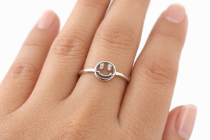 แหวนเงินแท้ 925 รูปหน้ายิ้ม ประดับอัญมณี งานแฮนด์เมด เครื่องประดับหน้ายิ้มสำหรับผู้หญิง - Product Image 2