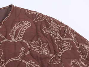 Veste matelassée florale marron pour homme et femme, manches longues, style automne, broderie à la main - Product Image 3