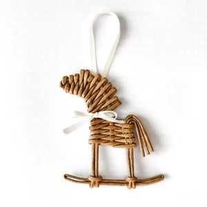 Ornement en rotin fait main en forme de maison, décoration suspendue, artisanat traditionnel d'intérieur, cadeau pour la décoration de Noël par Curio Craft - Product Image 2