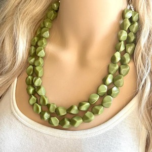 Collier en résine, souvenir d'amour, bijoux fantaisie, effet craquelé, fait main avec fermoir à vis et personnalisation - Product Image 1