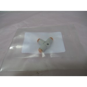 AMAT 3300-02645 FTG TEE 1/8 TBG, 421607 - Equipo y Piezas de Semiconductores de Confianza de Marca Global Legacy - Product Image 2