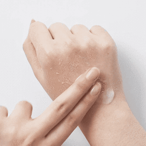 Set Especial de Gel Exfoliante Facial Aclarante de 120g + 60g + 60g para Todo Tipo de Piel - Product Image 1