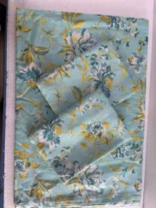 Sarongs élégants à motifs floraux imprimés à la main, 100% coton premium, respirants et fabriqués artisanalement pour les acheteurs en gros internationaux - Product Image 5