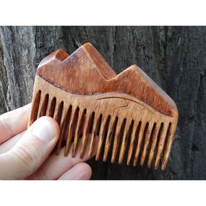 Peigne à cheveux en bois à dents larges antistatique pour cheveux bouclés, produit artisanal en bambou et en bois - Product Image 1