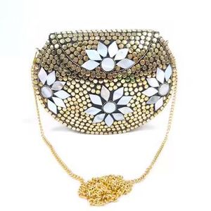 Bolso de Hombro de Metal con Mosaico de Diseño Artesanal God Grace, con Incrustaciones de Conchas y Patrón Floral, Hecho a Mano y con Opción de Logotipo Personalizado para Bodas - Product Image 6