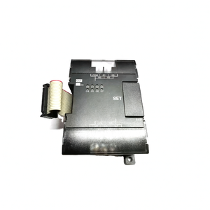 Contrôleur PLC CP1W-8ET Gold Seller, pilote de serveur, neuf et original, disponible immédiatement - Product Image 1