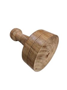 Molinillo y Triturador Manual de Madera - Utensilio de Cocina Duradero con Diseño Antiguo y Acabado Pulido para Daal Lassi y Más - Product Image 3