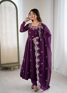 Conjunto de Vestido Bordado Especial para Bodas y Fiestas - Listo para Usar - Product Image 3