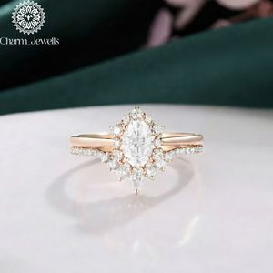 Anillo de Compromiso de Plata con Moissanita Corte Cojín Charm Jewels, Engaste de Oro Rosa con Diseño Floral, Certificado IGI, Romántico para Mujer - Product Image 1
