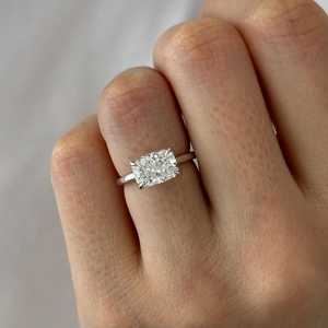 Anillo de Compromiso con Corte Alargado de 2 Quilates, Anillo Solitario de Oro Blanco de 14k con Corte Catedral, Certificado IGI - Product Image 1