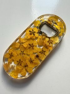 Abridor de Botellas de Resina Epoxi de Lujo con Diseño Artístico Abstracto Hecho a Mano, Accesorio Duradero para Cocina y Bar para Uso Diario - Product Image 3