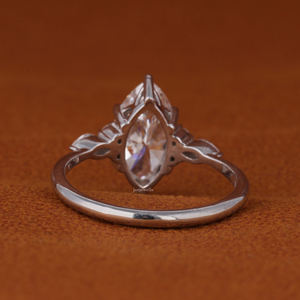 Anillo de Oro Sólido de 14K con Corte Marquesa de 2CT, Diamante Cultivado en Laboratorio de Color D, Anillos de Compromiso Finos para Boda, Excelente Calidad - Product Image 2