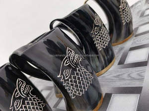 Accesorios de cuerno para beber Taza pulida natural hecha para verdaderos amantes de los vikingos DE LA India - Product Image 2