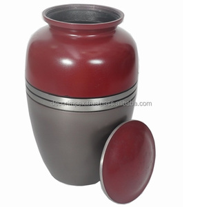 Urne de haute qualité en laiton et aluminium, finition dorée, fabrication artisanale, design moderne, écologique, résistante à la corrosion, premium - Product Image 5