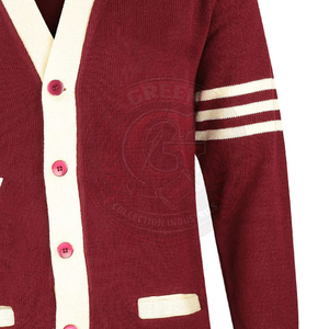 Cardigan tricoté bordeaux personnalisé pour fraternité K Alpha, col en V, broderie lettre grecque KAP, 100% acrylique respirant, pulls pour hommes - Product Image 2