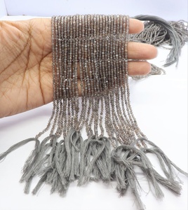 Cuentas redondas de piedra lunar gris natural de 2 mm con microfacetado para la fabricación de joyas, cuentas de cristal sueltas al por mayor. - Product Image 1