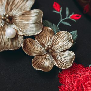 Luxury jewellery tray designer jewellery <b>dish</b> gold jewellery tray flower design tray floral pattern artistic jewellery holder - Product Image 4