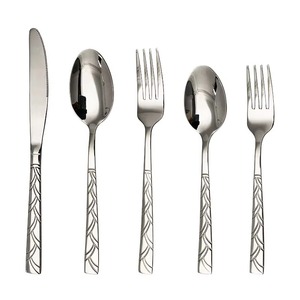 ชุดช้อนส้อมสแตนเลสสวยงาม ดูหรูหราและเหนือกาลเวลา เข้ากับทุกการตกแต่งโต๊ะอาหาร - Product Image 1