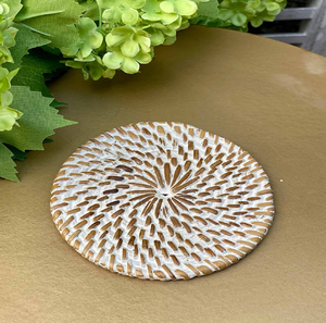 Rustic spiral whitewashed round woven rattan coaster <b>for</b> drinks and <b>table</b> protection, available at wholesale prices. - Product Image 1
