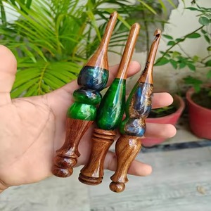 เข็มโครเชต์แบบผสมเรซิ่นและไม้ ทำมือ เป็นมิตรกับสิ่งแวดล้อม (รุ่น) อุปกรณ์หรูหราตามหลักสรีรศาสตร์สำหรับงานฝีมือเส้นใย - Product Image 6
