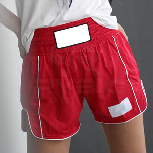 Shorts de MMA noirs pour femme GRACE COLLECTION, coupe régulière, motif thaïlandais, accents rouges et dorés, extensibles, séchage rapide - Product Image 4