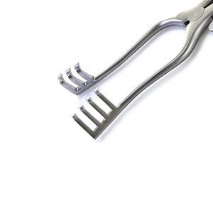 Weitlaner Retractor <b>Surgical</b> <b>Instrument</b> Used in General Surgery, Orthopedic Surgery, and Trauma Surgery for Maintaining Clear - Product Image 4