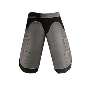 Chaps de ferrier unisexe en cuir véritable robustes, réglables, pour la protection des jambes et la coupe des sabots - Product Image 1