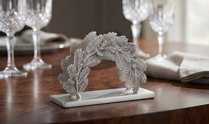 Porte-serviettes en métal motif botanique couronne de branches de pin, design texturé moulé, pour cuisine et salle à manger, vente en gros - Product Image 3