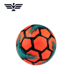 Ballon de football d'entraînement de qualité supérieure en gros, haute visibilité, vert uni, durable, cousu à la machine, ballon de match et d'entraînement, prix bas - Product Image 6