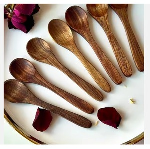 Cuchara de Madera Clásica para Cocinar y Hornear, Mango Suave, No Tóxica, Segura para Uso Diario en la Cocina, Disponible a un Precio Competitivo - Product Image 2