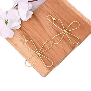 Traditional Brass Gold Plated Celeb Style Vintage Classic Statement Earrings <b>Set</b> <b>Cheap</b> Flower Shape for Gift Occasions - Product Image 1