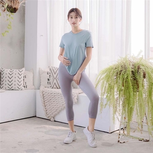 Leggings capri taille serrée pour femmes en nylon OEM ODM fabriqués à Taïwan - Product Image 2
