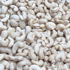 Wholesale High Quality Cashew <b>Nuts</b> WW180, WW240, WW320, LP, WS Cashew W320 Cashew <b>Nuts</b> Exported To US EU, Middle East - Product Image 1